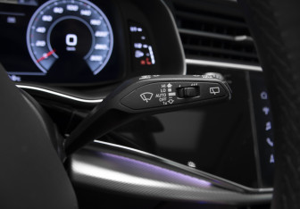Подержанный автомобиль Audi Q7 2021 года (17 фото)