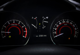 Подержанный автомобиль Toyota Highlander 2011 года (18 фото)