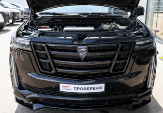 Подержанный автомобиль Cadillac Escalade Suv 2022 года (9 фото)