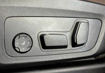 Подержанный автомобиль BMW X3 2023 года (26 фото)