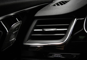 Подержанный автомобиль Audi Q7 2017 года (13 фото)