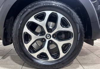 Подержанный автомобиль Renault Kaptur 2017 года (10 фото)