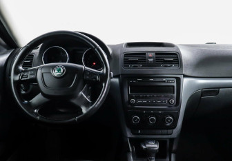 Подержанный автомобиль Skoda Yeti 2012 года (6 фото)
