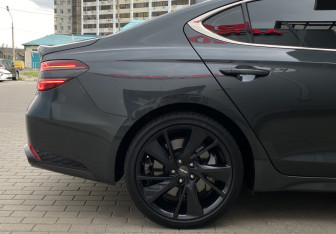 Подержанный автомобиль Genesis G70 2020 года (7 фото)