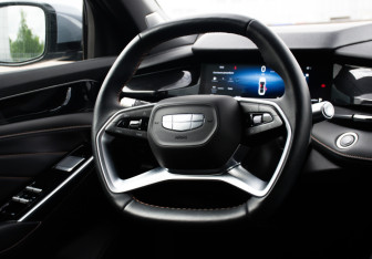 Подержанный автомобиль Geely Preface 2024 года (15 фото)