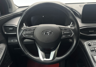 Подержанный автомобиль Hyundai Santa Fe 2021 года (12 фото)