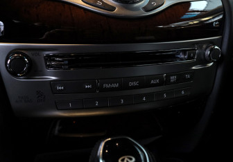 Подержанный автомобиль Infiniti QX60 2017 года (18 фото)