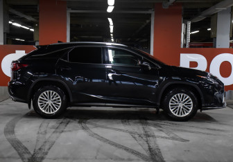 Подержанный автомобиль Lexus RX 2017 года (4 фото)