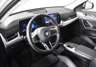 Подержанный автомобиль BMW X2 2024 года (12 фото)