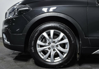 Подержанный автомобиль Suzuki SX4 Hatchback 2017 года (8 фото)