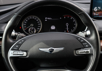 Подержанный автомобиль Genesis G80 2021 года (29 фото)