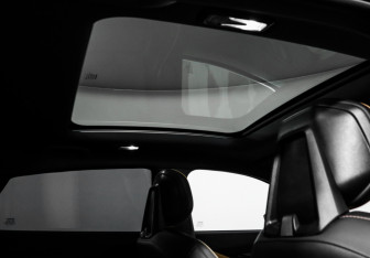 Подержанный автомобиль Changan UNI-V 2023 года (17 фото)