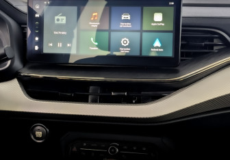 Подержанный автомобиль Haval F7 2023 года (15 фото)