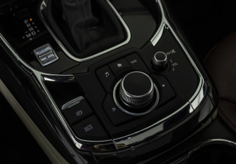 Подержанный автомобиль Mazda CX-9 2021 года (18 фото)