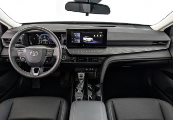 Новый Toyota Camry Sedan 2024 (10 фото)