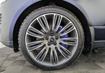 Подержанный автомобиль Land Rover Range Rover 2021 года (12 фото)