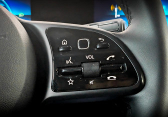 Подержанный автомобиль Mercedes-Benz GLB 2021 года (25 фото)