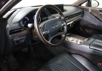 Подержанный автомобиль Genesis G80 2021 года (9 фото)