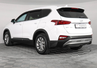 Подержанный автомобиль Hyundai Santa Fe 2019 года (7 фото)
