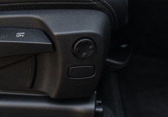 Подержанный автомобиль BMW X3 2023 года (8 фото)