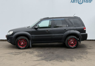Подержанный автомобиль Ford Escape 2009 года (8 фото)