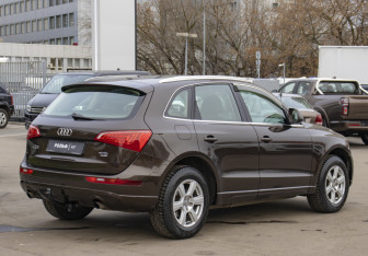 Подержанный автомобиль Audi Q5 2012 года (5 фото)