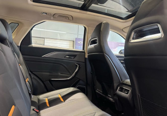 Подержанный автомобиль FAW Bestune T77 2023 года (11 фото)