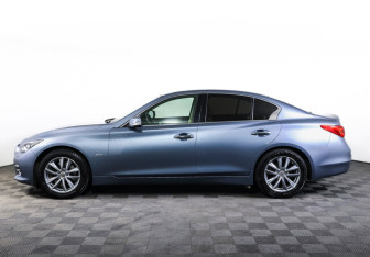 Подержанный автомобиль Infiniti Q50 2014 года (8 фото)