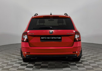 Подержанный автомобиль Skoda Octavia Wagon 2017 года (4 фото)
