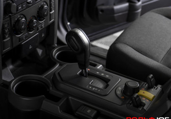 Подержанный автомобиль Land Rover Discovery 2005 года (16 фото)