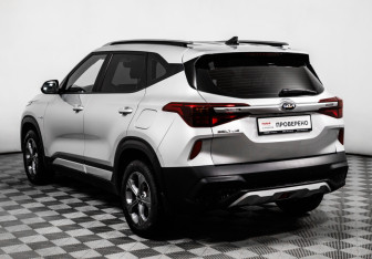 Подержанный автомобиль Kia Seltos 2021 года (7 фото)