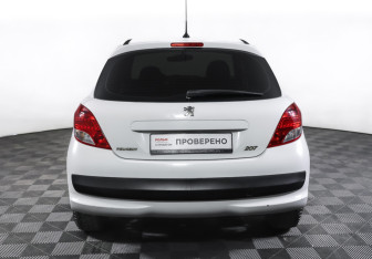 Подержанный автомобиль Peugeot 207 Hatchback 2010 года (6 фото)