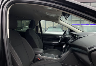 Подержанный автомобиль Ford Kuga 2019 года (21 фото)