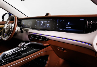 Подержанный автомобиль Voyah Free 2023 года (9 фото)