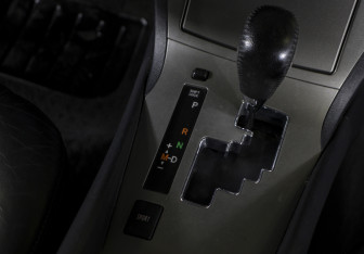 Подержанный автомобиль Toyota Avensis Sedan 2011 года (15 фото)