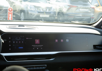 Подержанный автомобиль Geely Monjaro 2024 года (14 фото)