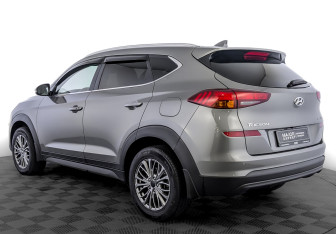 Подержанный автомобиль Hyundai Tucson 2020 года (7 фото)