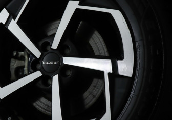 Подержанный автомобиль Jaecoo J7 2024 года (22 фото)