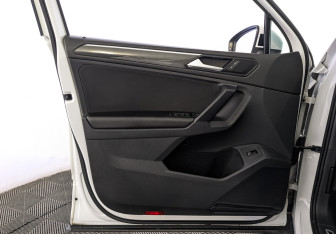 Подержанный автомобиль Volkswagen Tiguan 2018 года (19 фото)