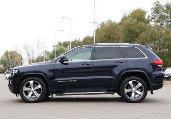 Подержанный автомобиль Jeep Grand Cherokee 2013 года (8 фото)