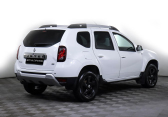 Подержанный автомобиль Renault Duster 2018 года (5 фото)