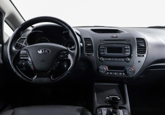 Подержанный автомобиль Kia Cerato Sedan 2019 года (9 фото)