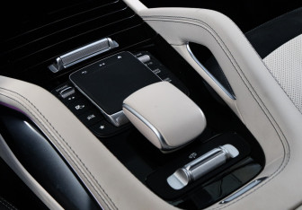 Подержанный автомобиль Mercedes-Benz GLE AMG 2023 года (23 фото)