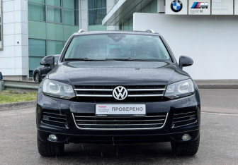 Подержанный автомобиль Volkswagen Touareg 2013 года (2 фото)