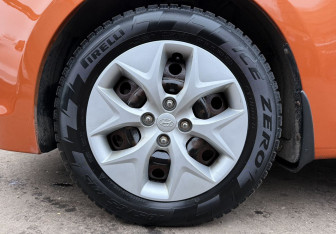 Подержанный автомобиль Hyundai Solaris Sedan 2014 года (9 фото)