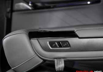 Подержанный автомобиль Zeekr 001 2023 года (14 фото)