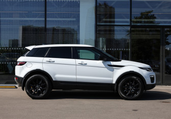 Подержанный автомобиль Land Rover Range Rover Evoque 2018 года (4 фото)