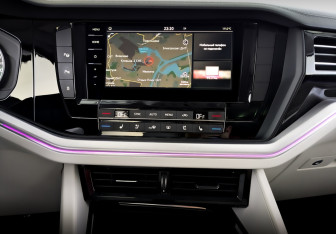 Подержанный автомобиль Volkswagen Touareg 2022 года (15 фото)