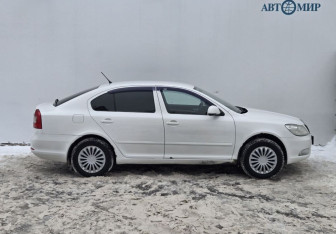 Подержанный автомобиль Skoda Octavia Liftback 2012 года (4 фото)