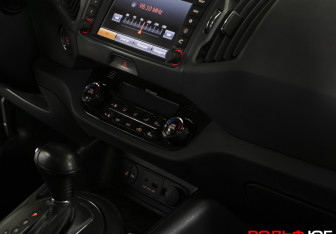 Подержанный автомобиль Kia Sportage 2011 года (16 фото)